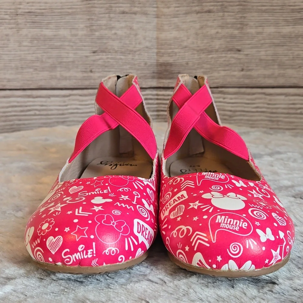 Monkey Feet Pink/White Disney Flat Shoes, Little Girls 6-7Y, Great Condition